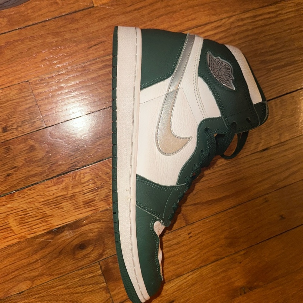 Nike Air Jordan - Picture 1 of 4
